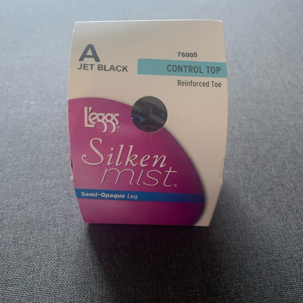NWT Jet Black L’eggs Silken Mist Control Top Reinforce Toe Leg Size A